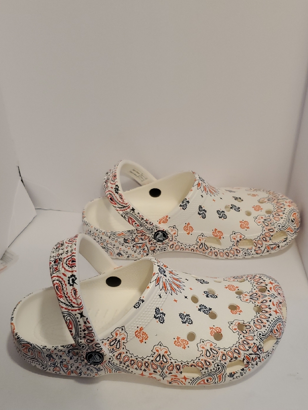 Crocs Classic Clog Graphic White Americana Paisley Print Size 9 - Picture 4 of 12